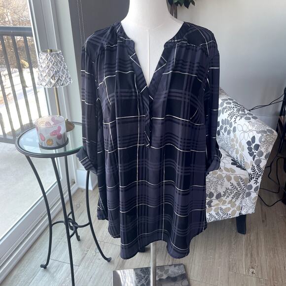 torrid Tops - Torrid Harper Pullover Tab Sleeve Top Sz 3X